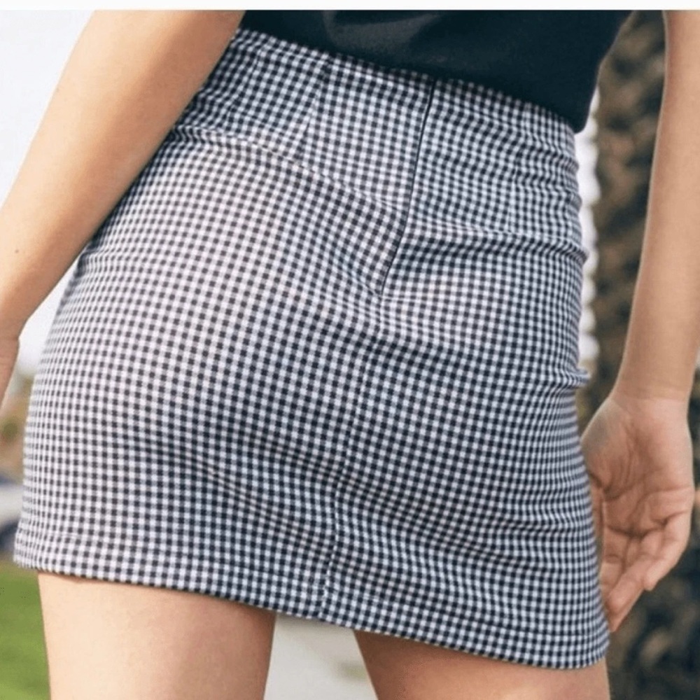 Eyeshadow Plaid Double Slit Mini Skirt with zipper back. Size 1 - Picture 4 of 4